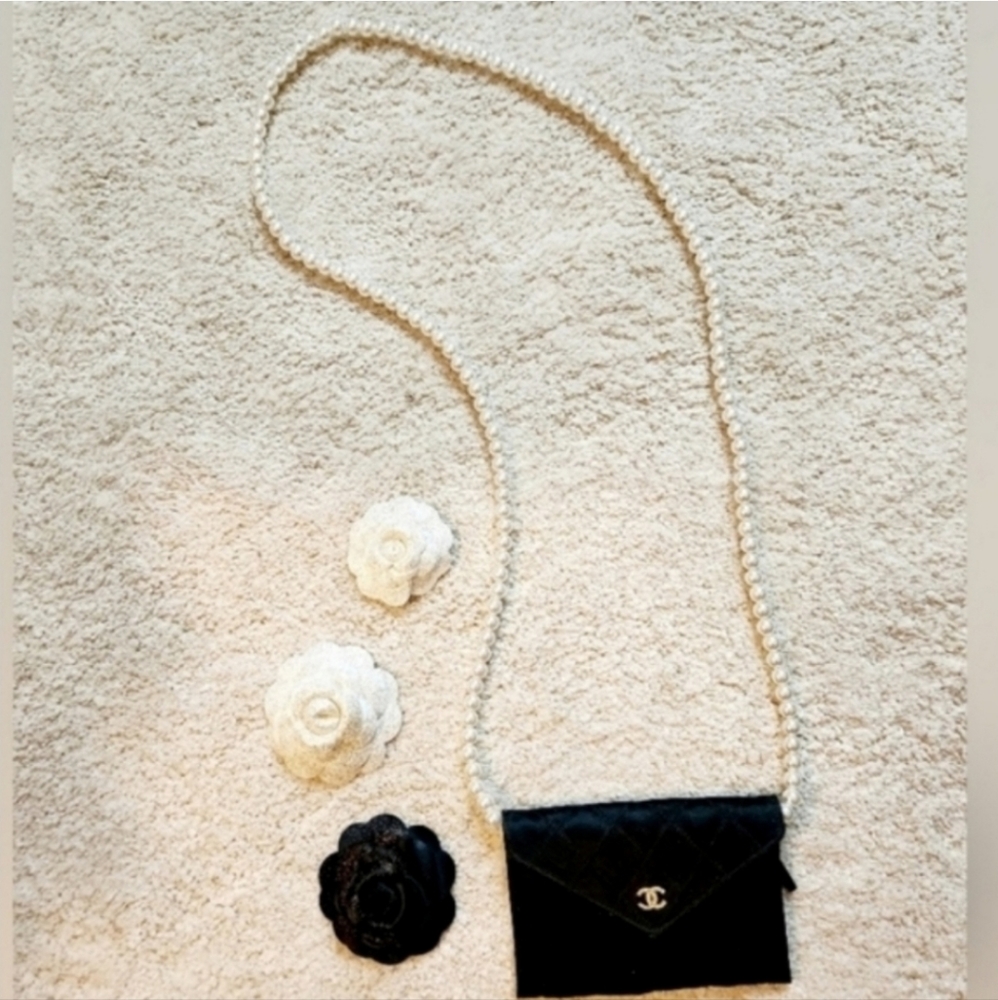 5️⃣0️⃣0️⃣ CHANEL Micro Purse/ Pearl Coin Purse - Picture 5 of 16